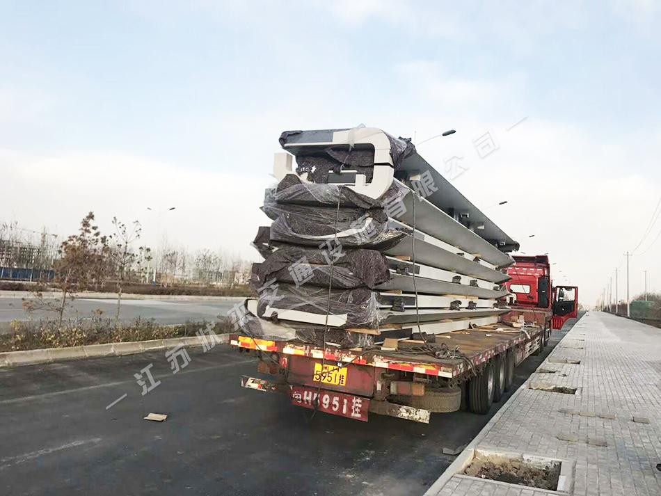 常州市溧陽(yáng)候車(chē)亭安裝實(shí)景圖2017-11-14—江蘇狀杰交通設施有限公司
